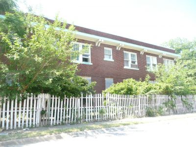 1800 Hemphill side 2011
