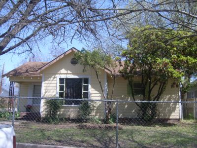 1801 Henderson 2010
