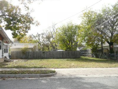 1801 Henderson 2008
Garage apt was demolished
