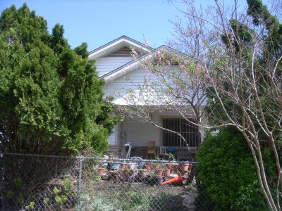 1809 Henderson 2010
