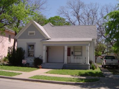 1819 College 2005
