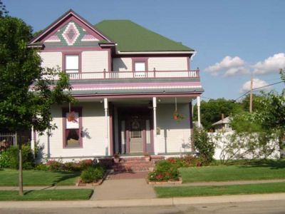1825 College 2004
