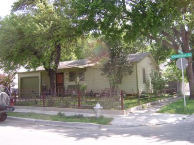 1825 Henderson 2005
