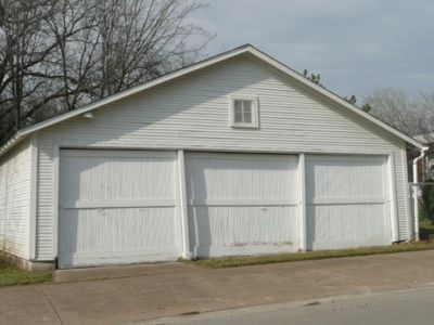 1828 Fairmount garage 2008
