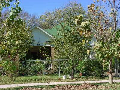 1828 Henderson 2003
