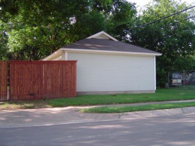 1829 6th garage 2005
