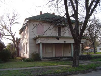 1900 5th 2005
Boarded and abandoned after 20 years
Still restorationists trying to buy and save

