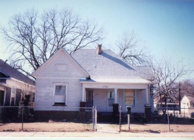 1900 College 1995
