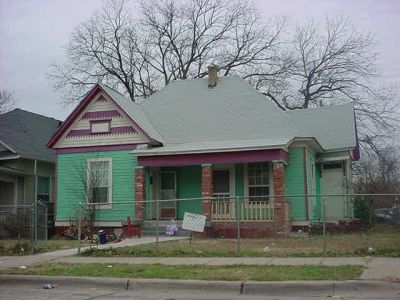 1900 College 2003
