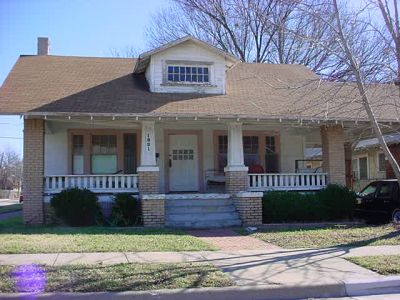 1901 College 2003
