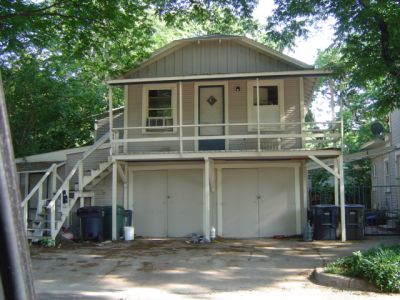 1901 Fairmount garageapt 2005
