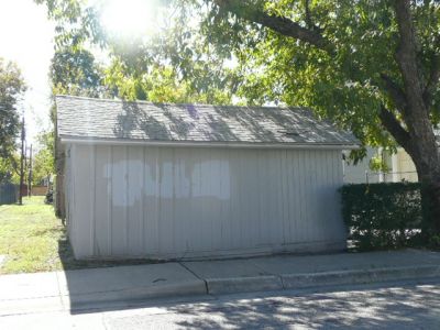 1901 Henderson garage 2008
