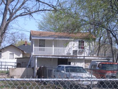 1907 Adams garage apt 2010
