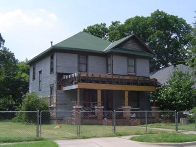 1908 College 2005
