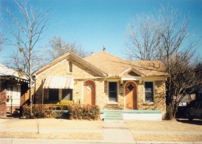 1909 College 1995
