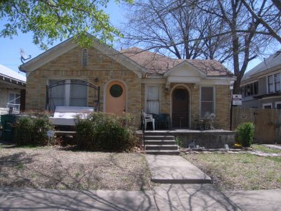 1909 College 2010
