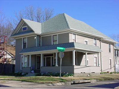 1915 College 2003
