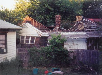 1924 6th back 2006 September
Roof and floor collapsed, side walls collapsing
