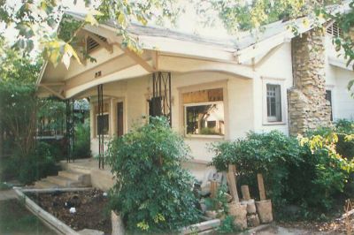 1928 6th 1994
Duplexed and leaded glass windows covered
