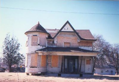 1952 College 1995
Waiting for a buyer
