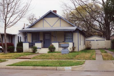 2105 Fairmount 2000
