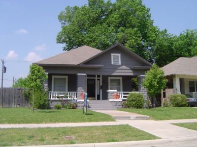 2124 Hurley 2005 April
Remodeled by THAT Investments

