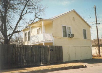 2200 6th garage apt 1995
