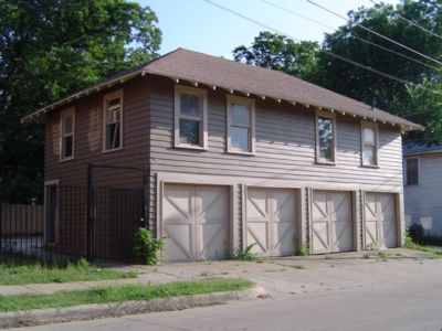 2200 College garage 2005
Restoration by Jim Johnson/Fairmount Homes
