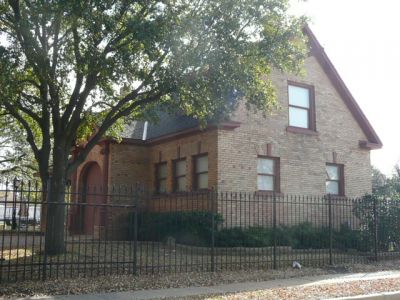 2200 Hemphill 2008
Carriage house 

