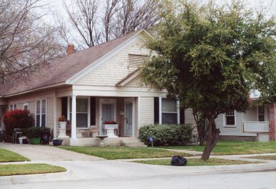 2208 Fairmount 2000
