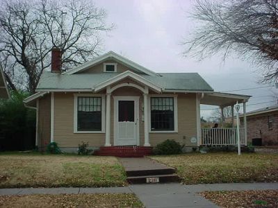 2211 5th 2002
