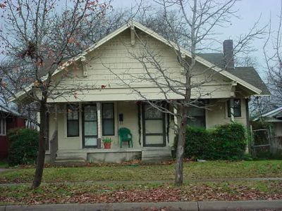 2218 Fairmount 2002
