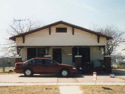 2218 Washington 1995
