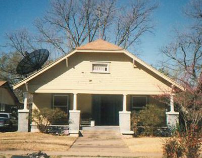2242 6th 1995

