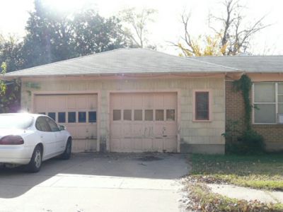 2251 Henderson garage 2008
