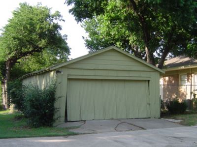 2260 6th garage 2005

