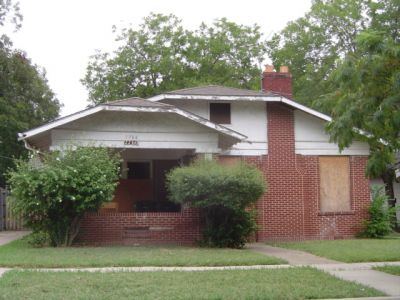 2260 Fairmount 2005
