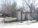Chase_Court_gate_West_2009x.JPG