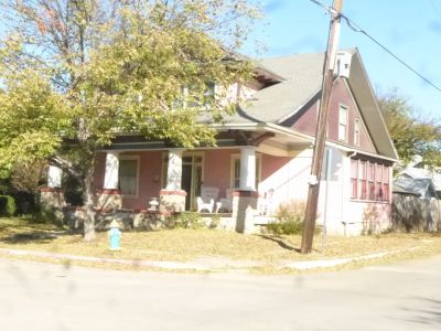 1329 Adams 2019
