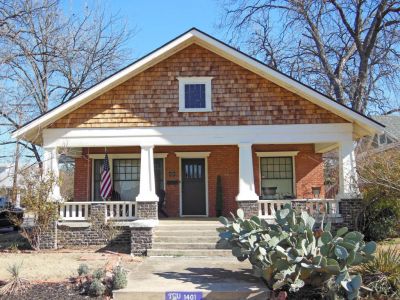 1401 Adams 2017
