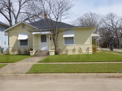 1729 Fairmount 2019
