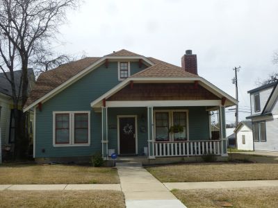 1628 Henderson 2019 May
