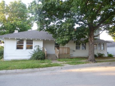 1729 Adams side 2018 May
