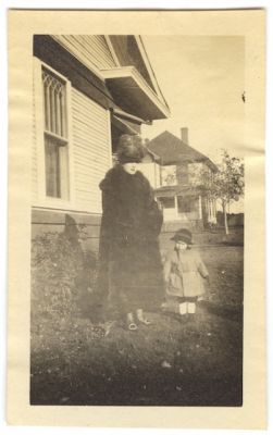 2238 & 2251 across street Lipscomb 1920
