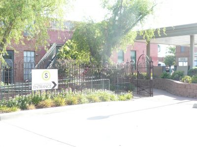 701-715 Magnolia back 2012
