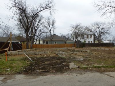 804 Baltimore 2014 March
Construction begun by Jose Villalobos and Mark Hixson
