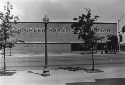 1000 Magnolia 1992
A furniture warehouse in 1986, 
then abandoned for many years.
