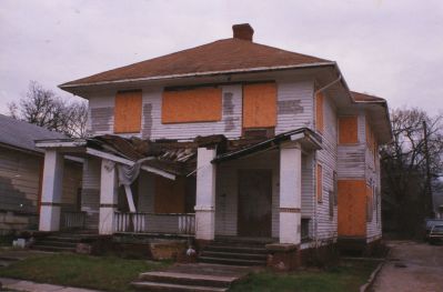 1013 Hawthorne 1998
