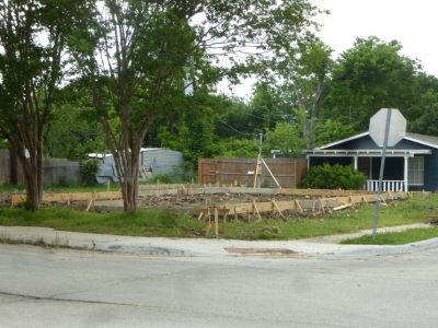1017 Richmond 2017 April
New construction begun by Jose Villalobos for Mark Hixson
