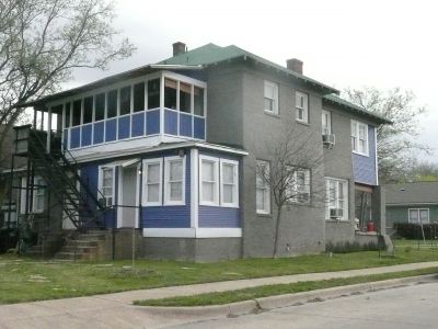 1028 Hawthorne side 2013
